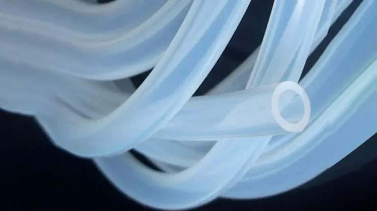 ¿Cual es la vida útil de un manguera de silicona?