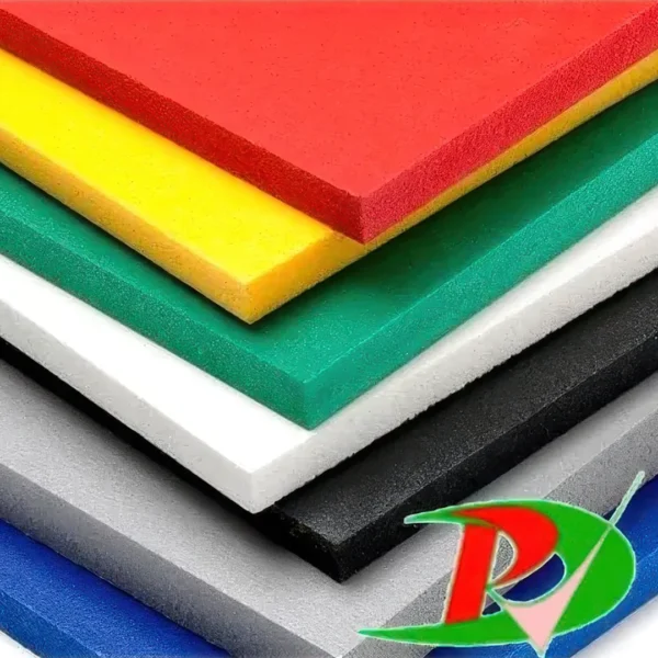 laminas-y-barras-de-pvc-resistencia-y-versatilidad-1